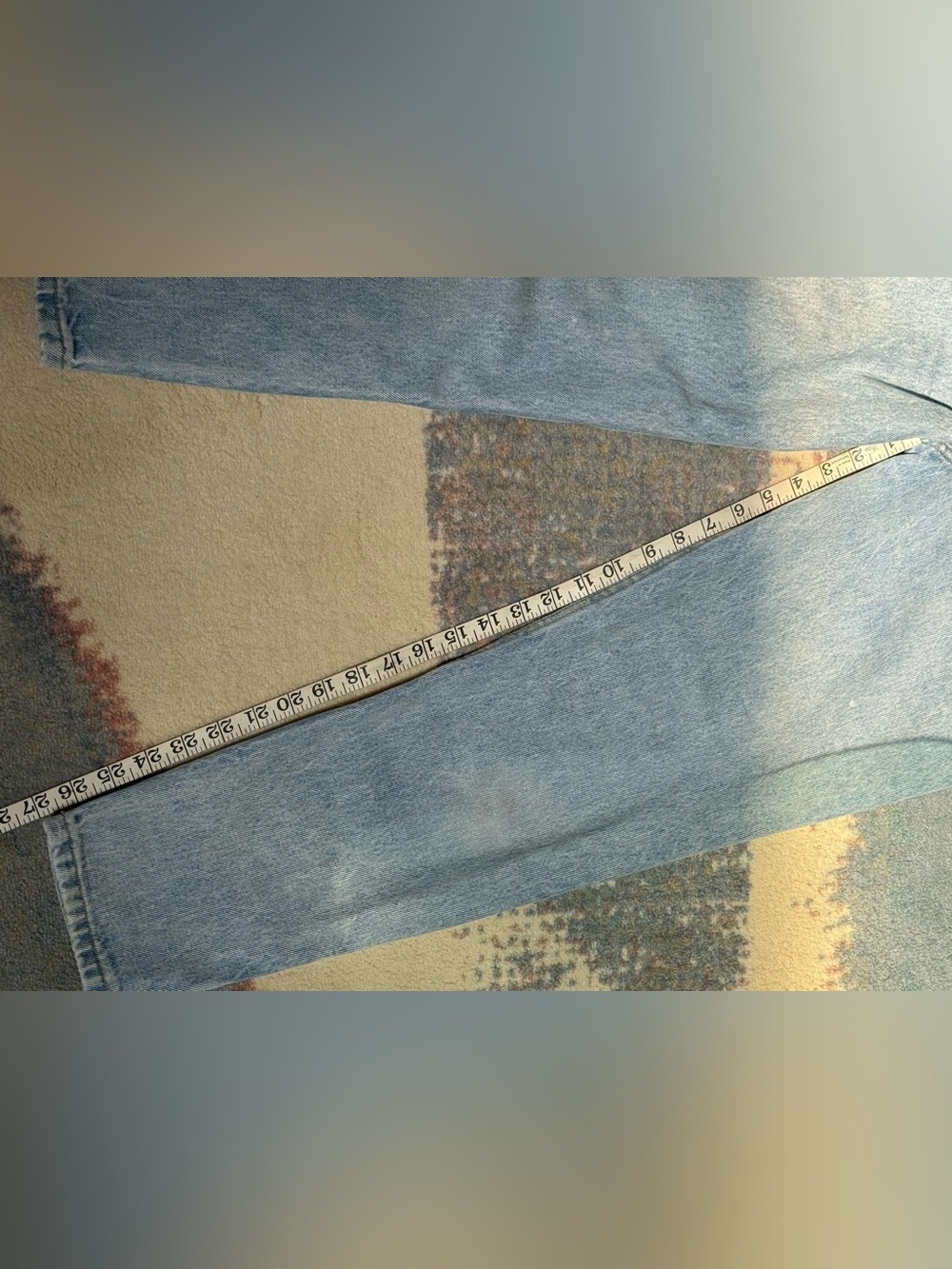 Vintage Guess Jeans, size 29, style 1015, Light Blue Wash/ Ankle Zippers - Picture 9 of 16